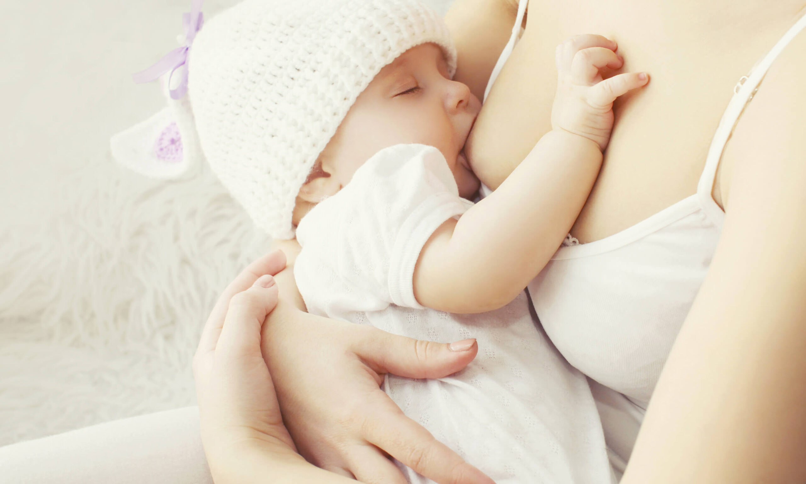 Kobiety rodzące pierwsze dziecko wymagają edukacji na temat karmienia piersią